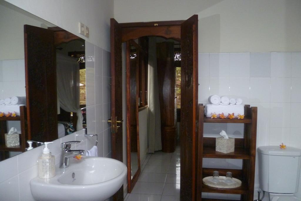 Villa Ariana Seminyak Oda fotoğraf